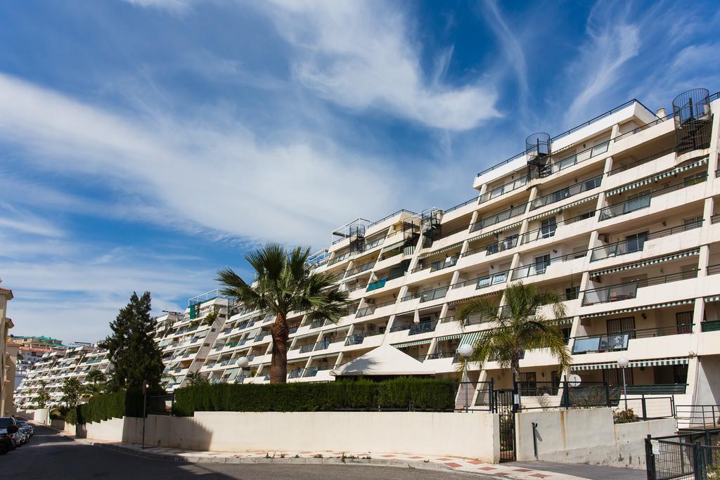 Apartamento Playaquebrada Apartment Беналмадена Екстериор снимка