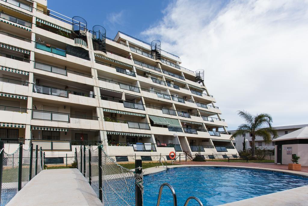 Apartamento Playaquebrada Apartment Беналмадена Екстериор снимка