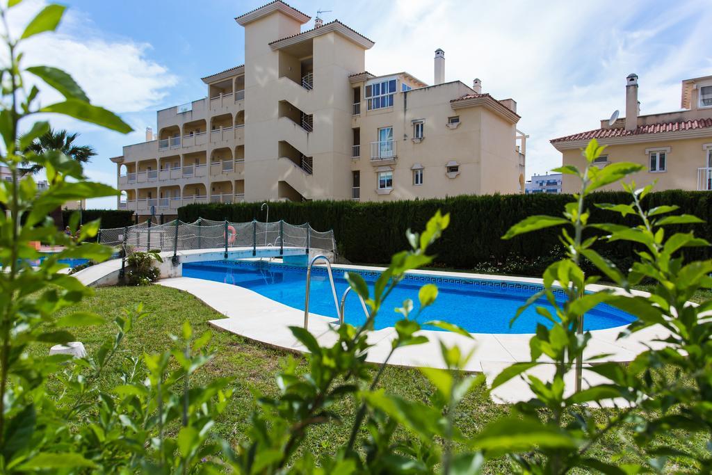 Apartamento Playaquebrada Apartment Беналмадена Екстериор снимка